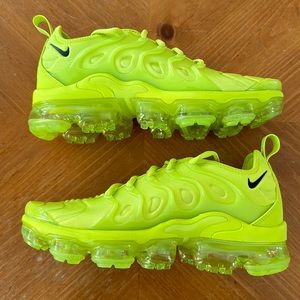 Women’s Nike Air VaporMax Plus Sneakers Tennis Ball Green DX1784-300 Size 6.5